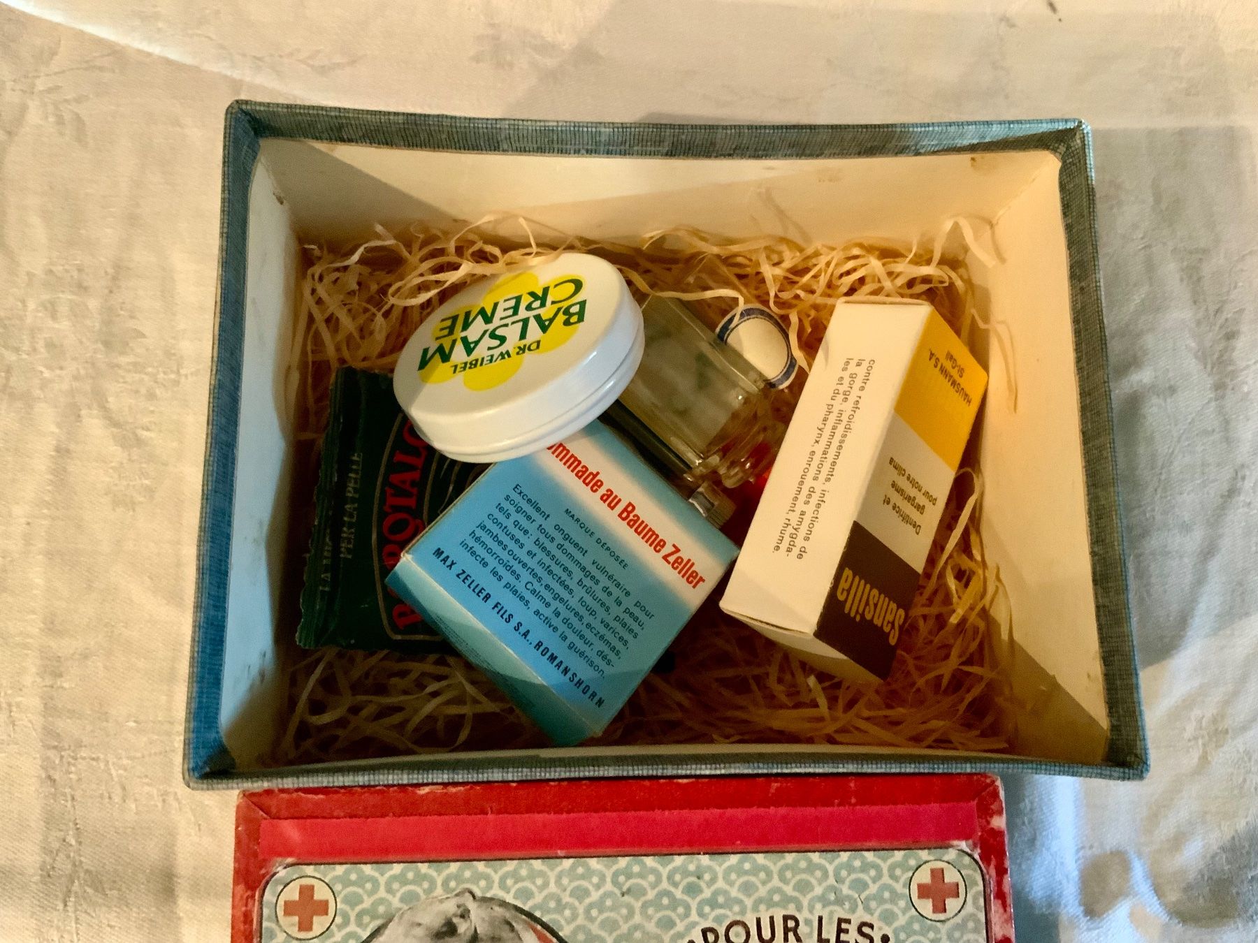 Spielzeuge: Puppenapotheke – Gebraucht aus Münchenbuchsee von kruseli 1