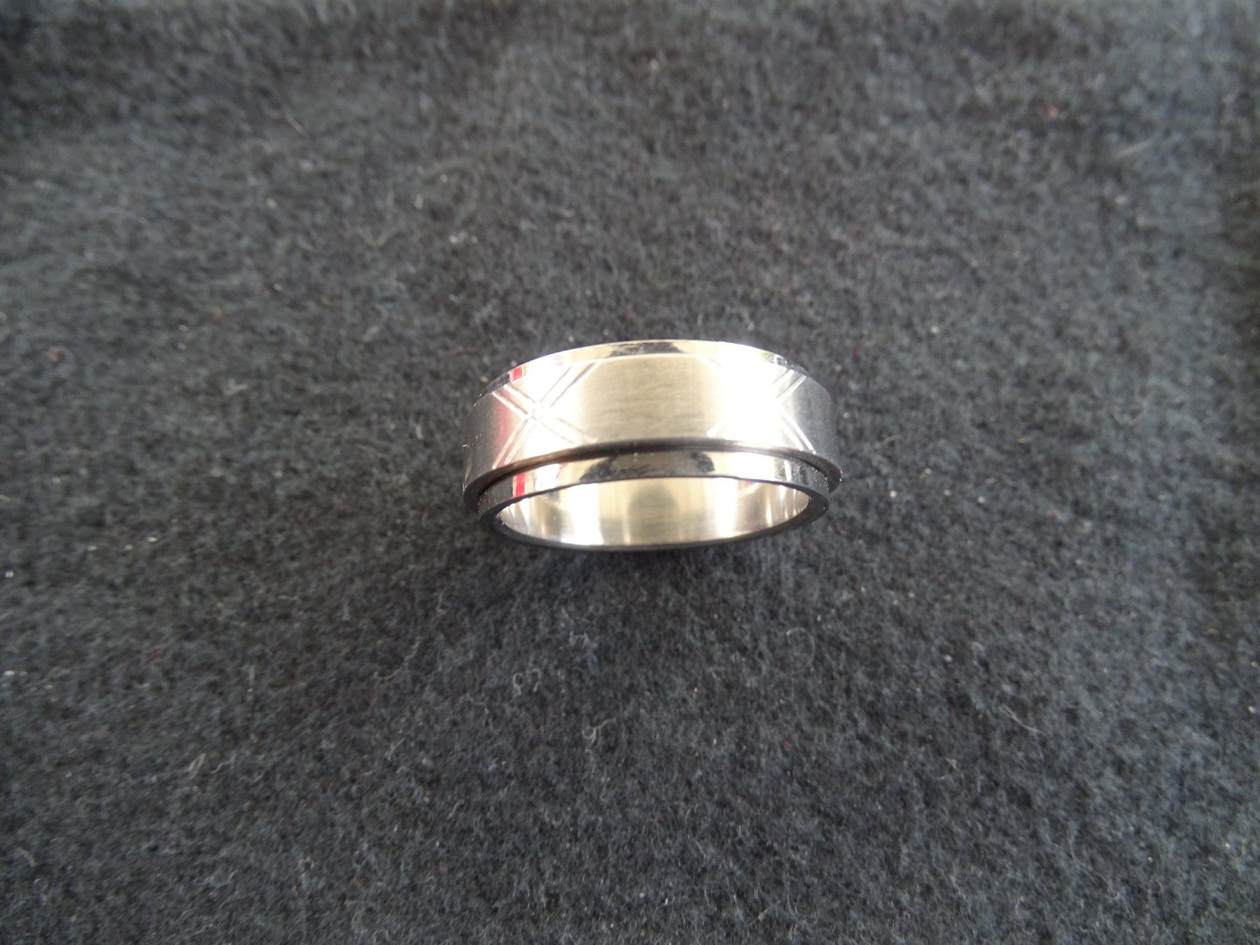 Ringe: Ring Edelstahl X drehbar – Neu (gemäss Beschreibung) aus Obergerlafingen von STOGS