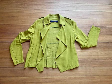 Fliessende Jacke für Sommertage