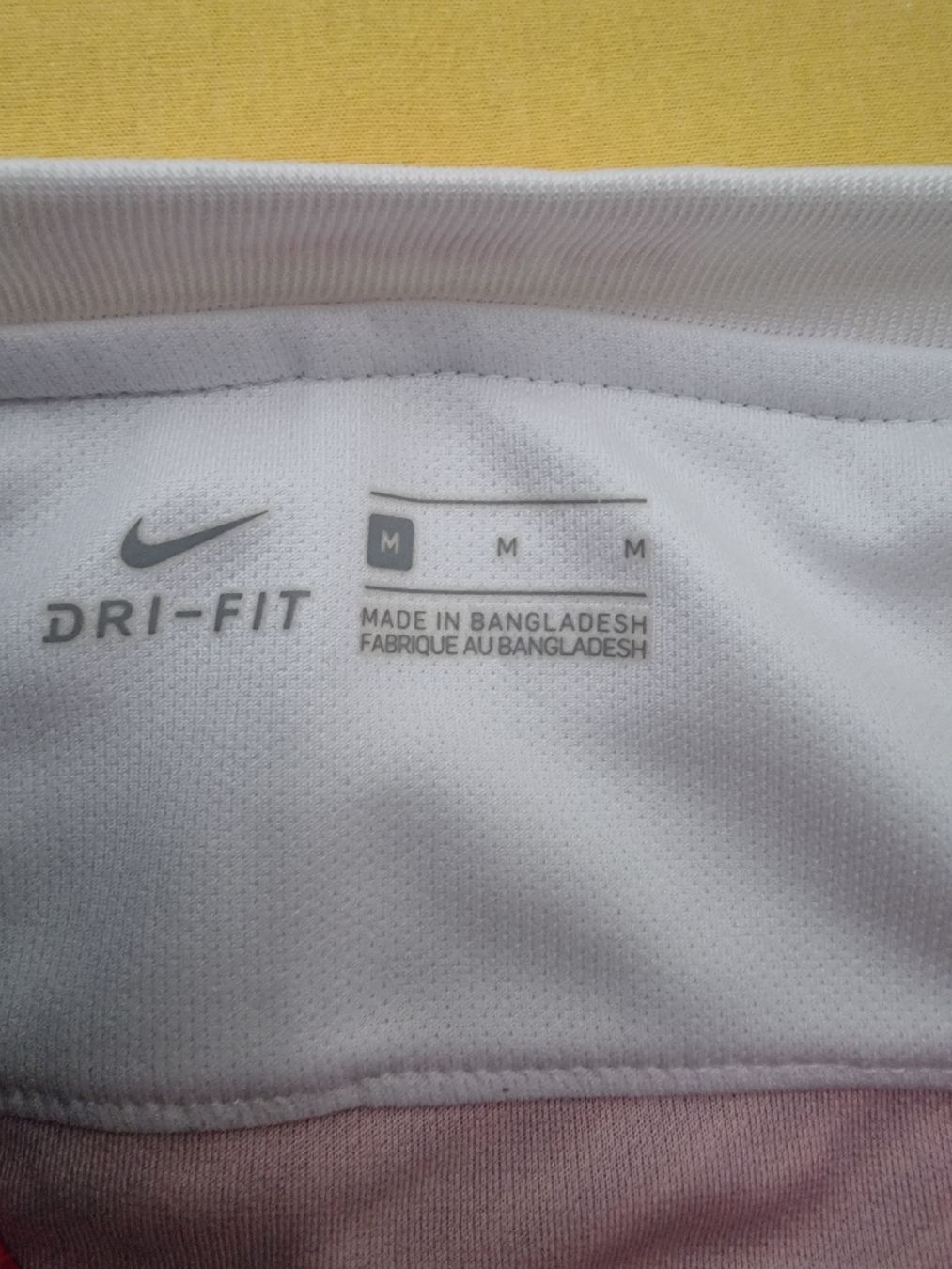 Nike Leibchen & Hosen: Kylian Mbappe / AS Monaco 2016-2017 Heimtrikot – Gebraucht aus Suhr von SariLacivert1907 2