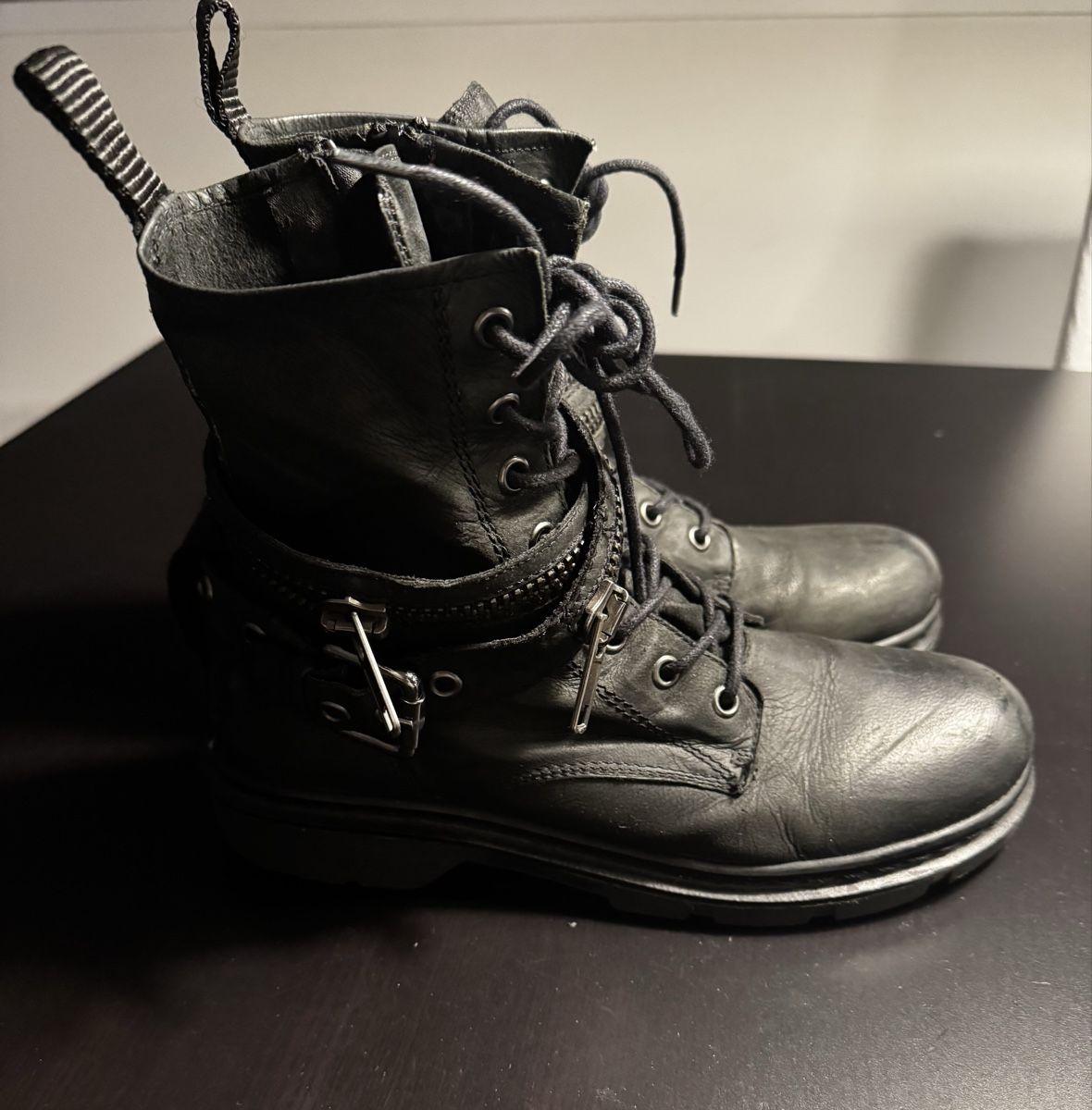 Scarpe da donna: Lederstiefel schwarz Gr. 39 – Usato da Zürich venduto da Jen10