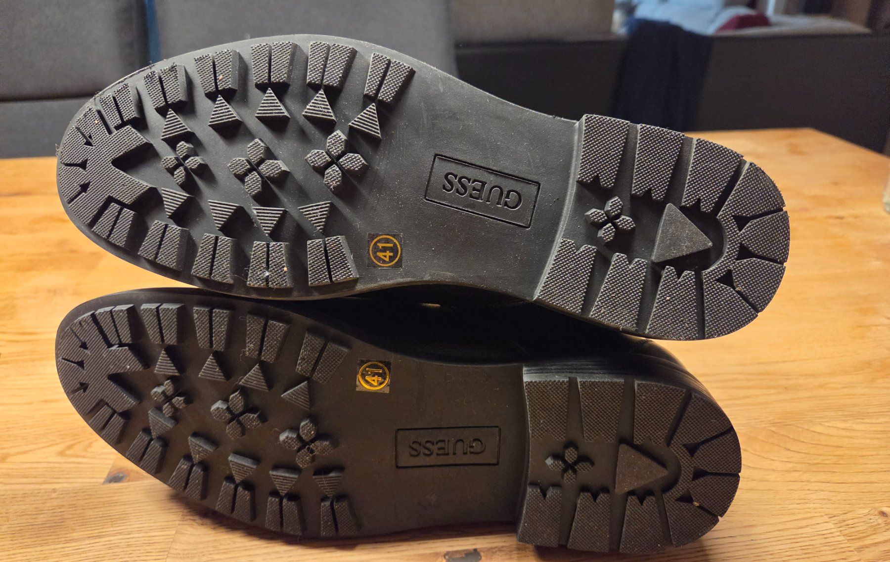 Guess Herrenschuhe: Guess Stiefel Neu Gr. 41 – Neu und originalverpackt aus Hinwil von Nicen 2