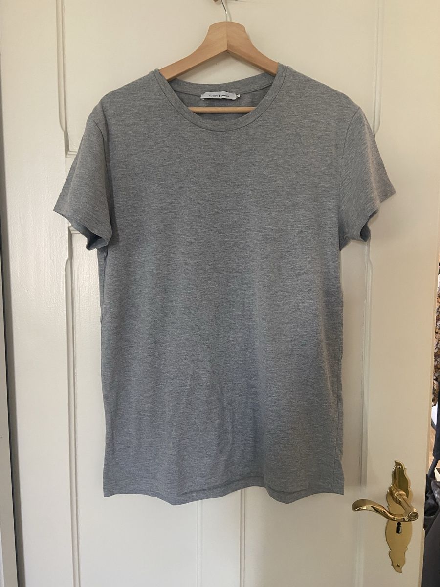 Samsøe Samsøe T-shirt: Graues Tshirt von Samsoe, Grösse M – Usato da Bern venduto da rah_fpy5 2