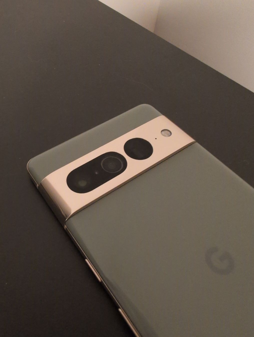 Google Handys / Smartphones: Google Pixel 7 Pro 128 GB in Hazel inkl. Hülle – Gebraucht aus Zürich von rah_5p85 2