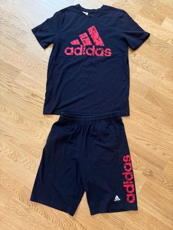 Adidas T- -shirt und Kurze Hose Komplett Gr.164 wie neu