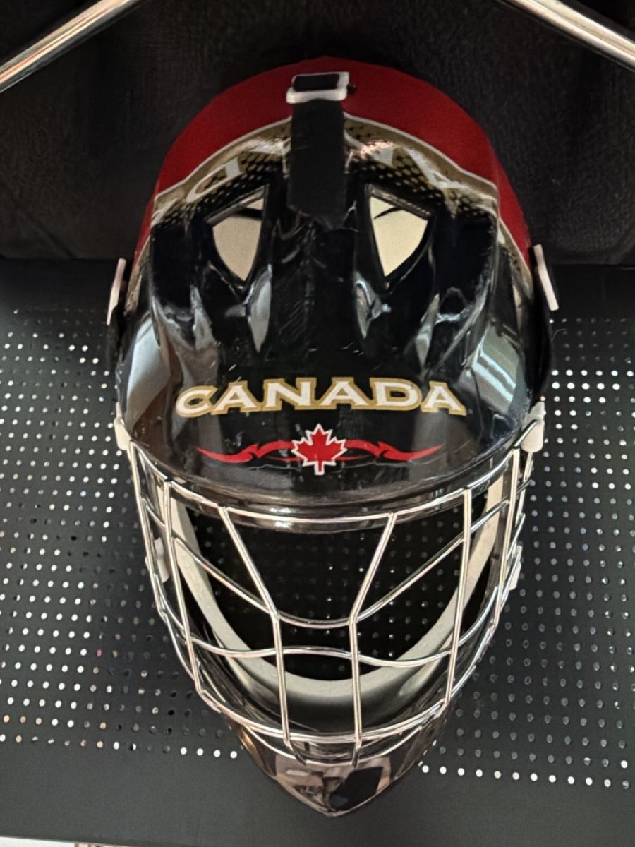 Caschi: Unihockey Helm – Usato da Kriens venduto da PhilippeStucki 3