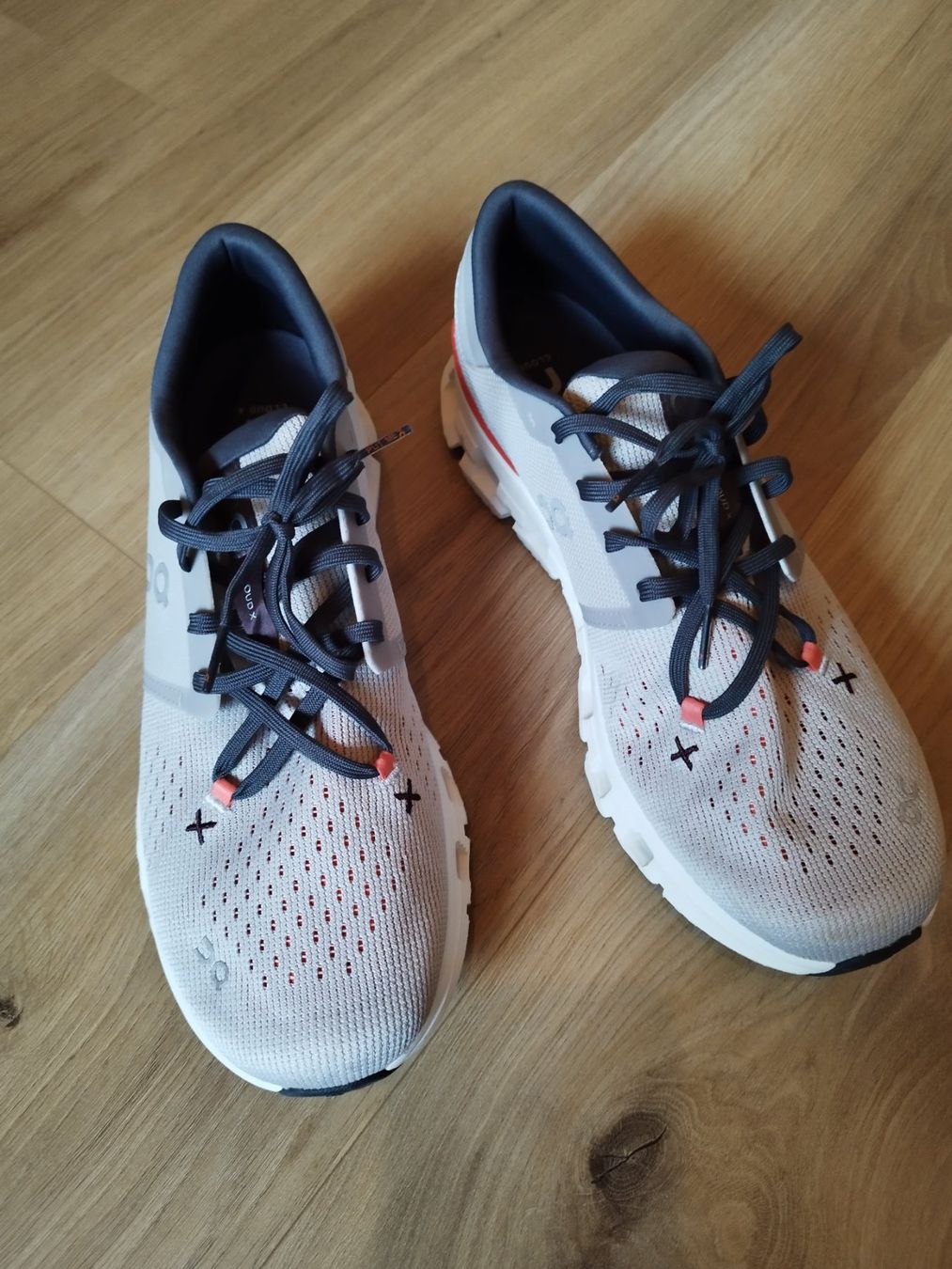 On Chaussures hommes: Chaussures On – D'occasion à Boécourt par aur_d8t5