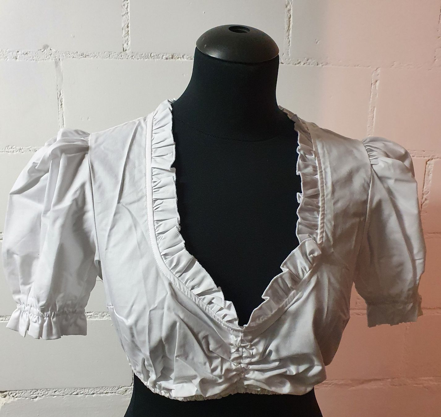 Blusen: Neu: "Hammerschmid" / klassische Dirndl Bluse Gr. 32 / BW – Neu (gemäss Beschreibung) aus Muri AG von Edlerweiss