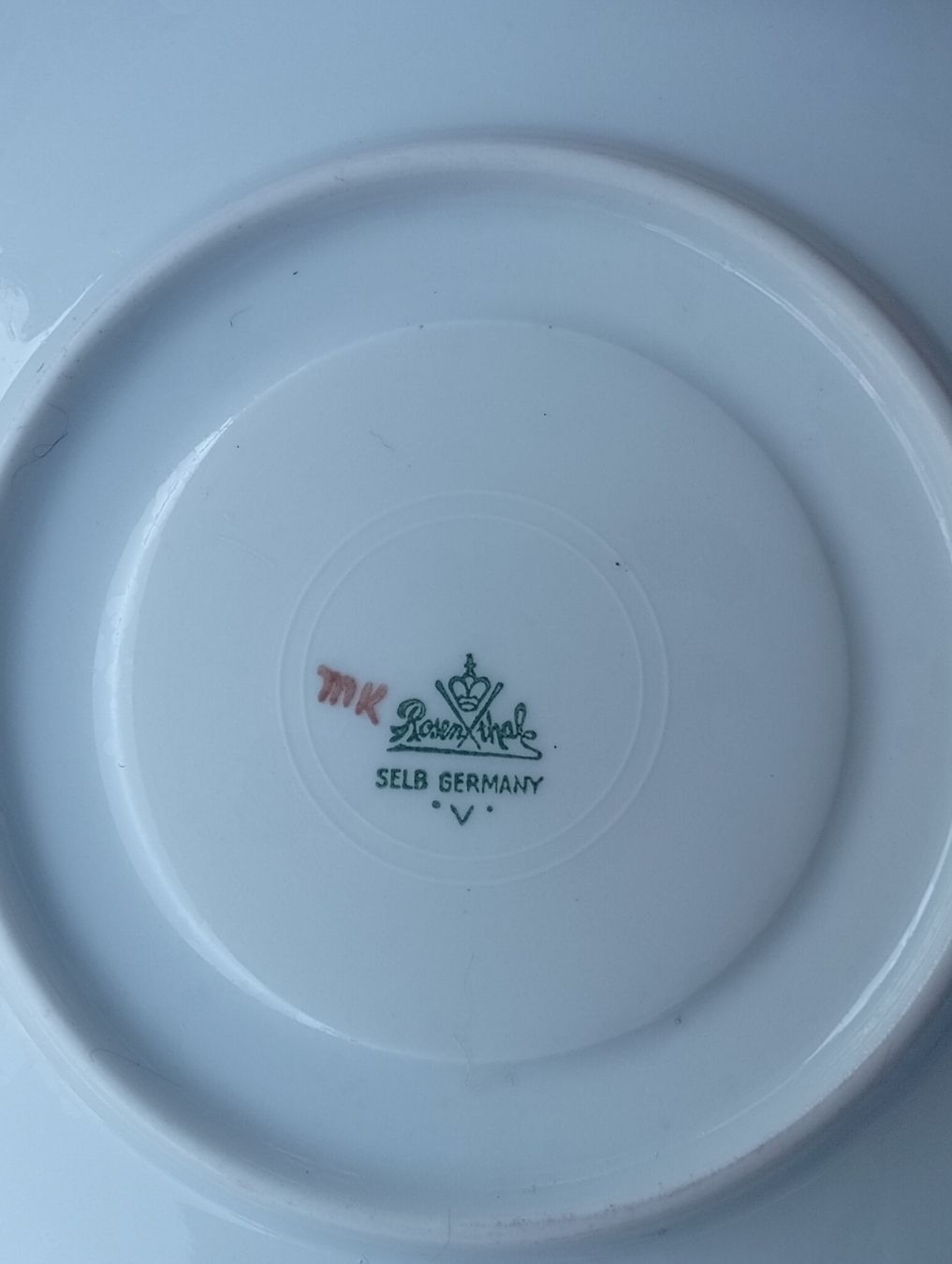 Rosenthal Set di piatti: Kaffeetasse mit Untertasse Rosenthal, Teller 1961 . – Usato da Engelburg venduto da CH.Me 4