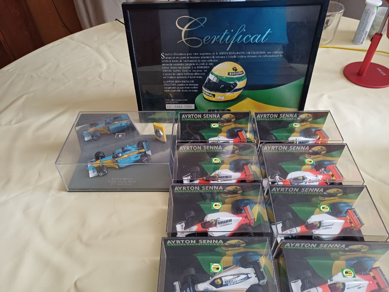 Lotus Modellini d'auto: collection Ayrton Senna racing – Nuovo e nell'imballaggio originale da Chateau d' Oex venduto da Dodom 4