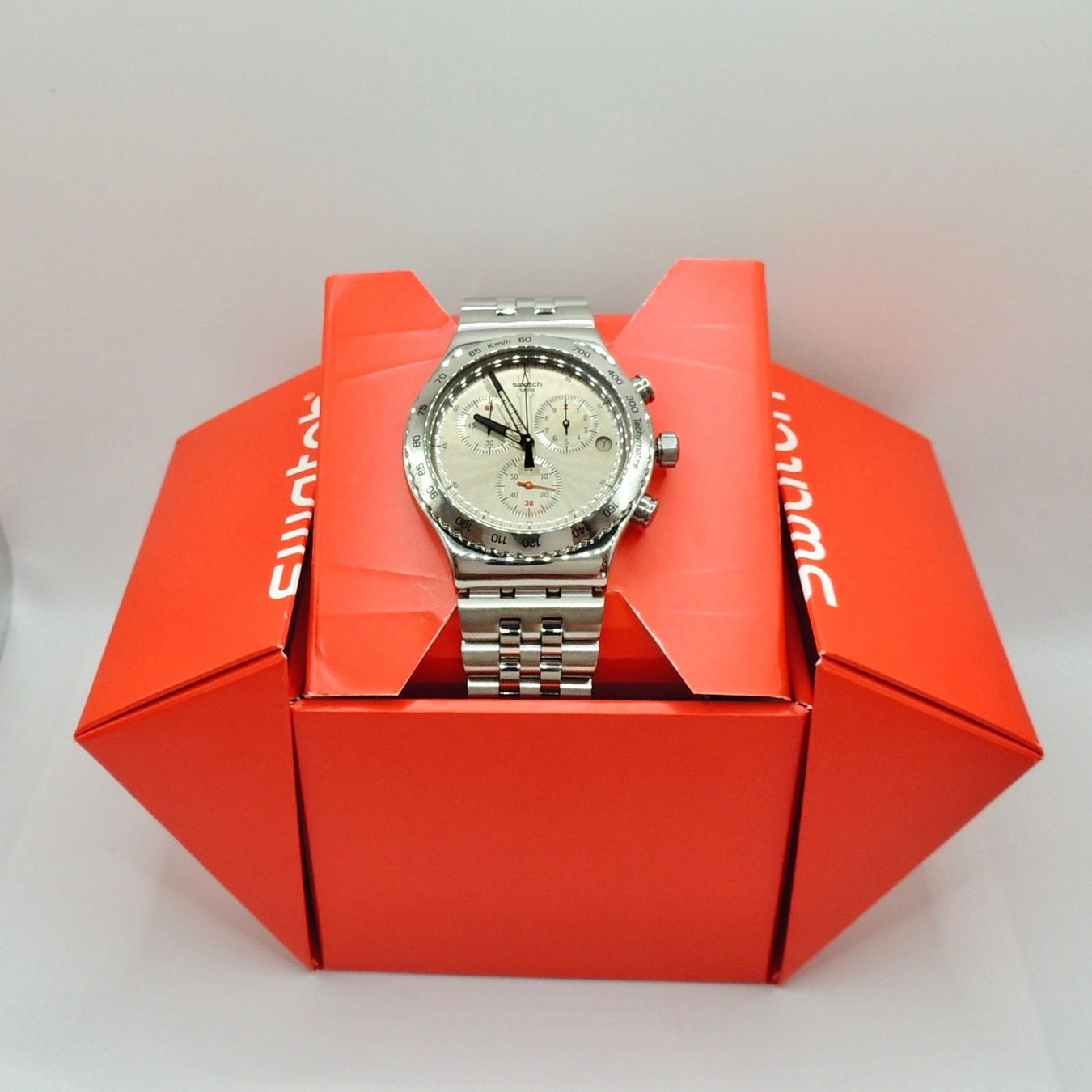 Swatch Uhren: Montre Swatch Irony Chrono "Silverish" neuve – Neu und originalverpackt aus Lausanne von DuGoutetdesCouleurs 4