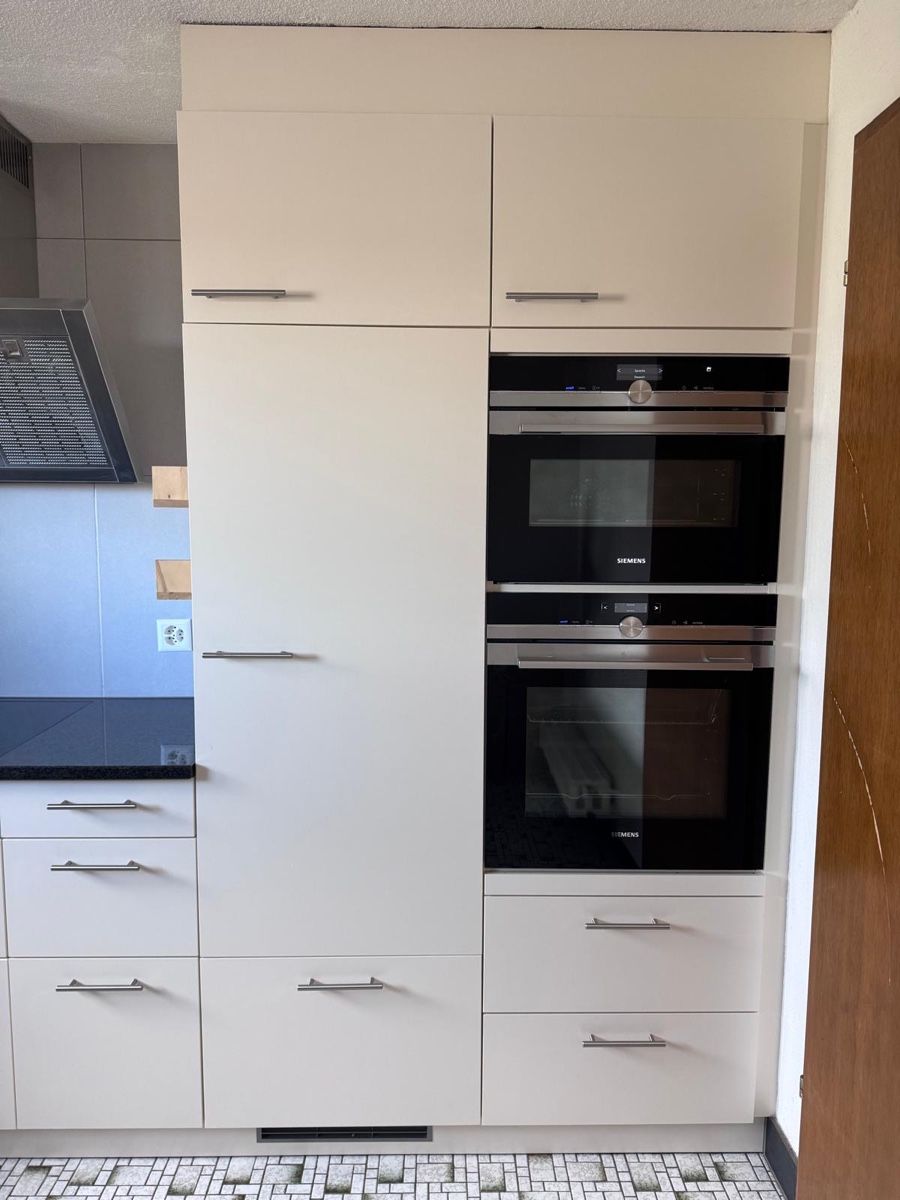 Cuisines complètes: Komplett Küche mit El Geräte – D'occasion à Cham par ABhome10 2