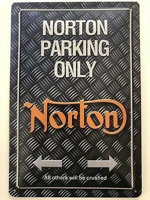 Norton Insegne: Metallic Blechschild-NORTON PARKING ONLY – Nuovo e nell'imballaggio originale da Rupperswil venduto da big-one-sale