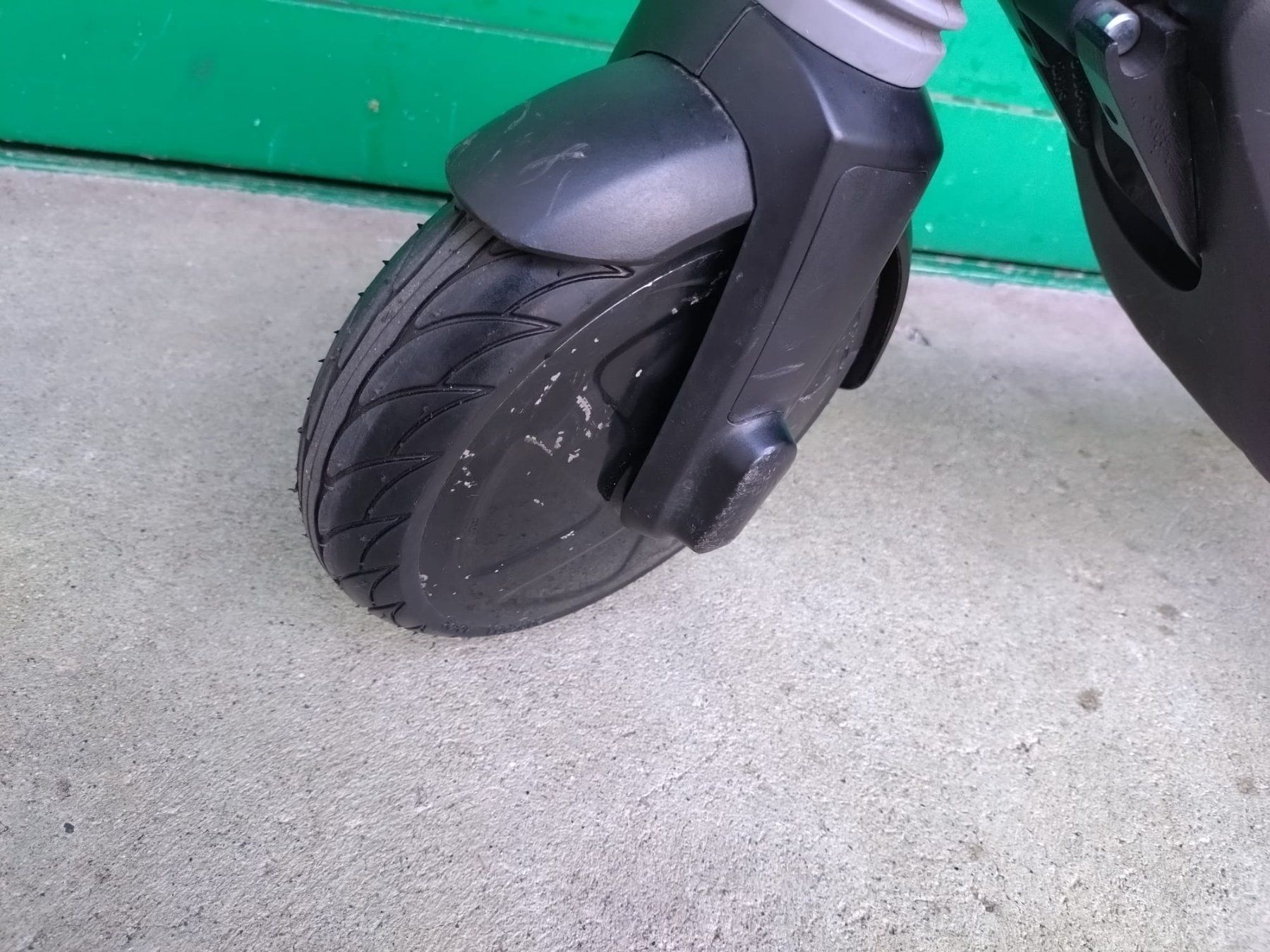 Scooters: Elektro Scooter Ninebot ES1 – Defekt aus Wald ZH von darioq21 3