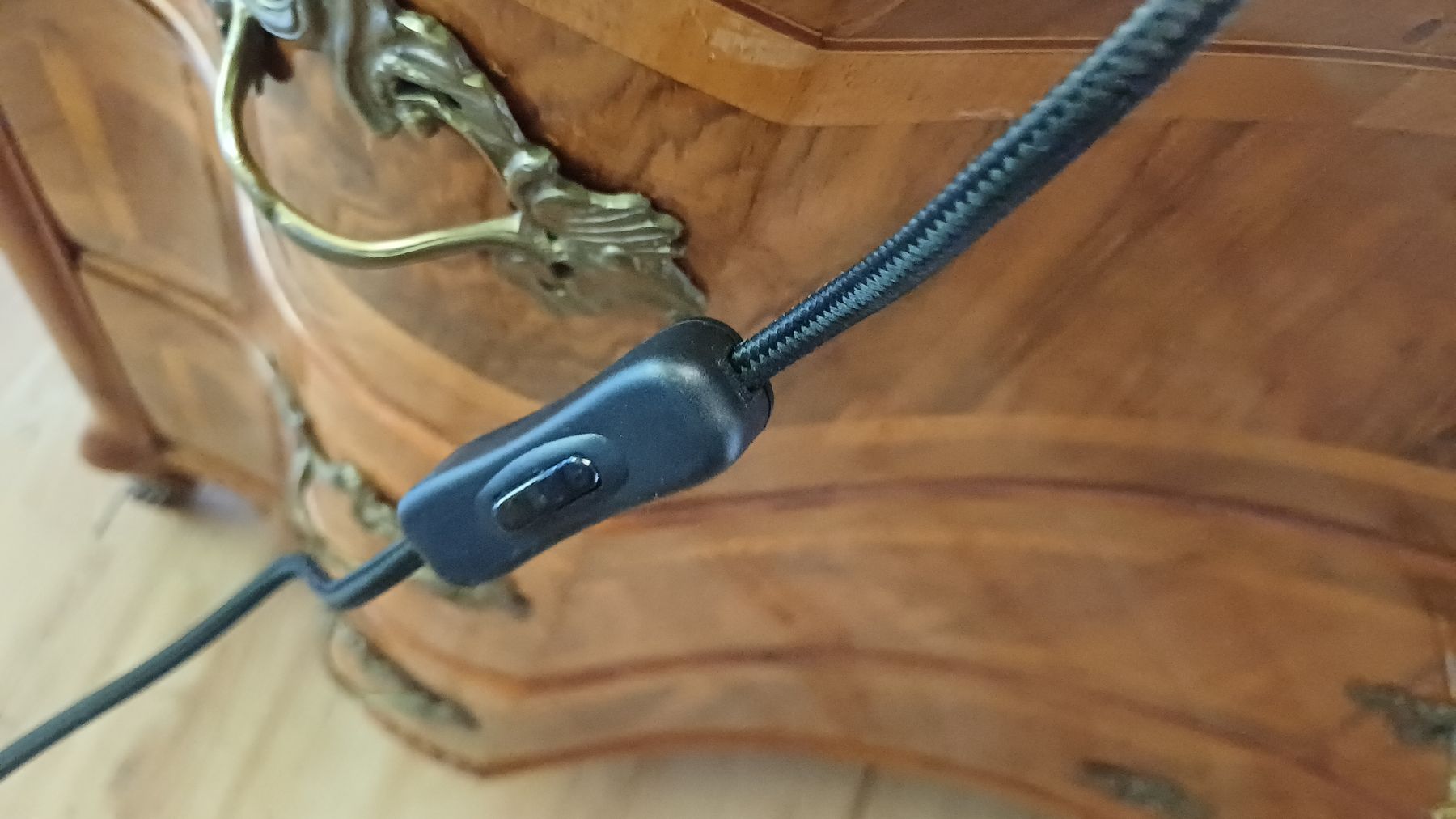 Lampes: Schöne Tischlampe  – D'occasion à Flawil par Naphtali 5