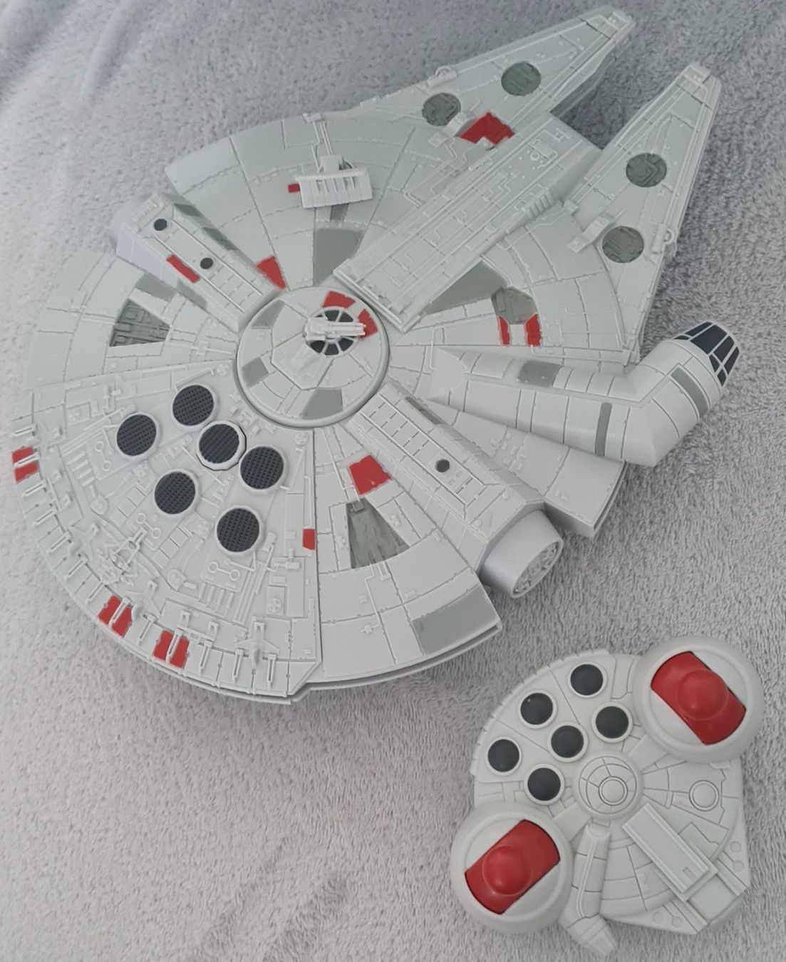 Star Wars Giocattoli: Raumschiff mit Fernsteuerung – Usato da Beinwil Freiamt venduto da tafa8