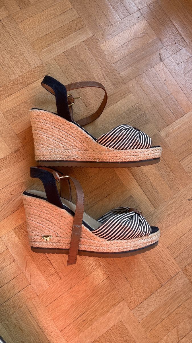 Tom Tailor Scarpe da donna: Sommerliche Tom Tailor Keilsandalen Gr. 39 – Usato da Gebertingen venduto da AP2323 1