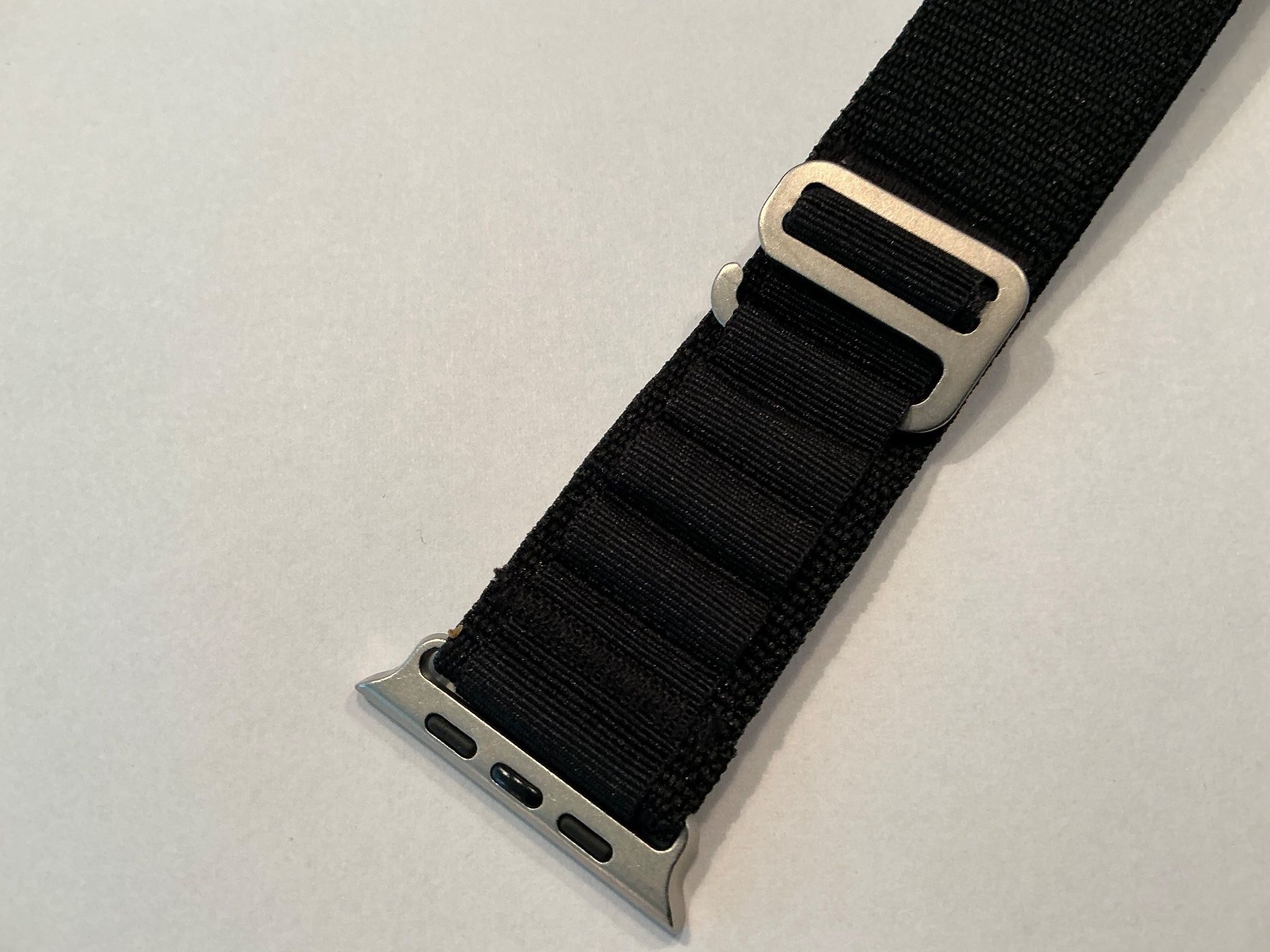 Apple Armbänder & -reifen: Apple Watch Alpine Loop Black 04 Schwarz - 49mm – Neu und originalverpackt aus Dietikon von BeKind2UMind 2
