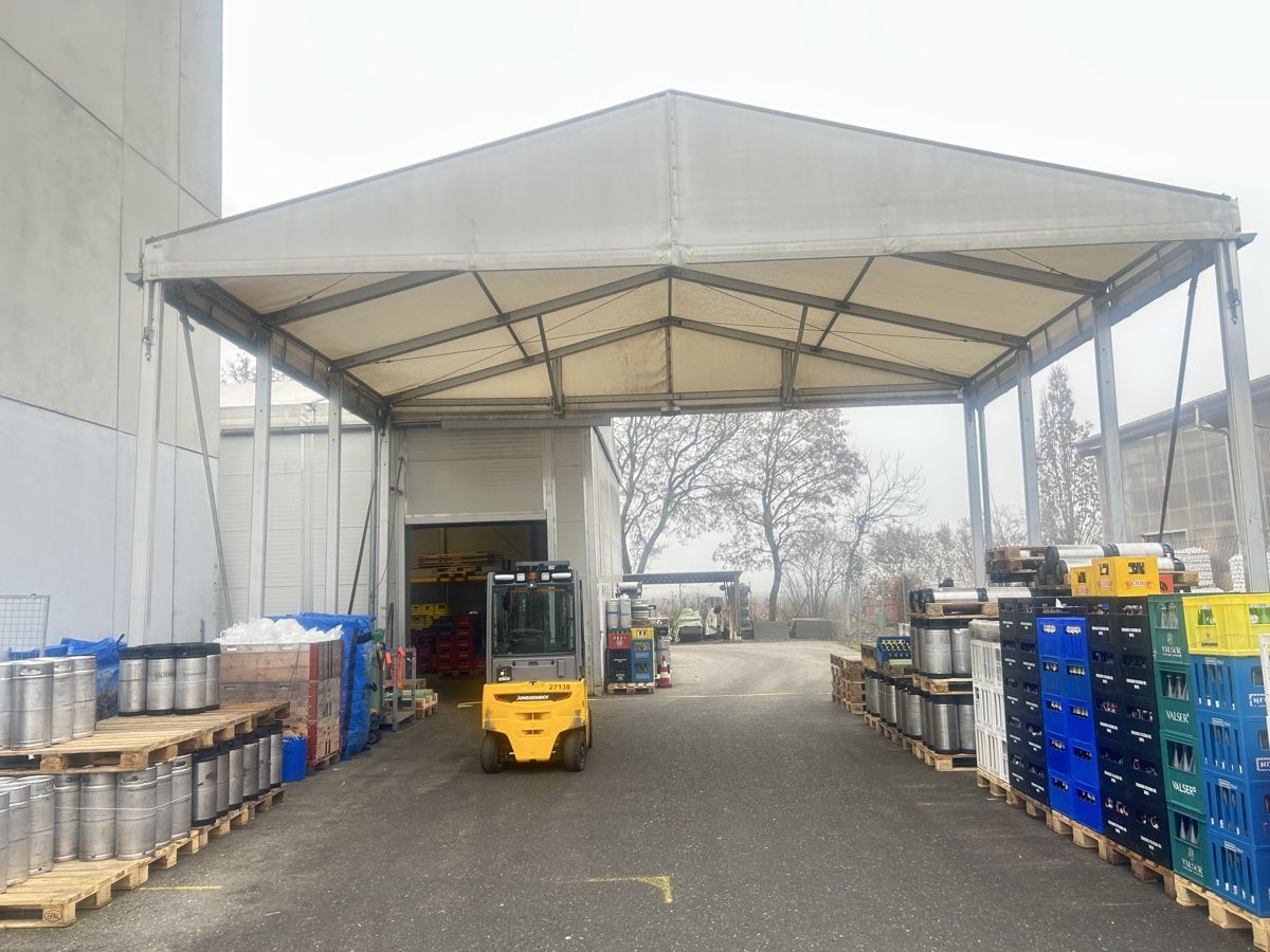 Tentes & Pavillons: Lagerzelt mit Eingangshalle – D'occasion à Neuenkirch par egi500 1