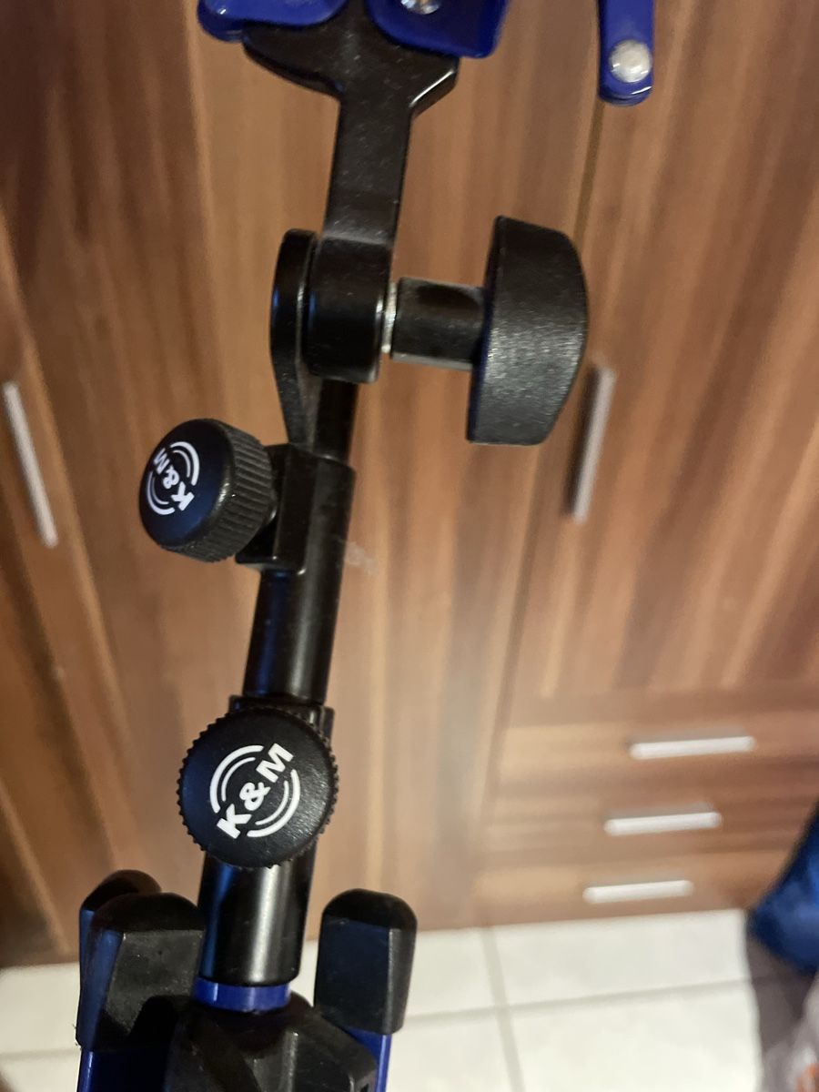 Supporti per strumenti musicali & leggii: Notenständer K&M klappbar blau  – Usato da Wattwil venduto da Weinachtsmann 1