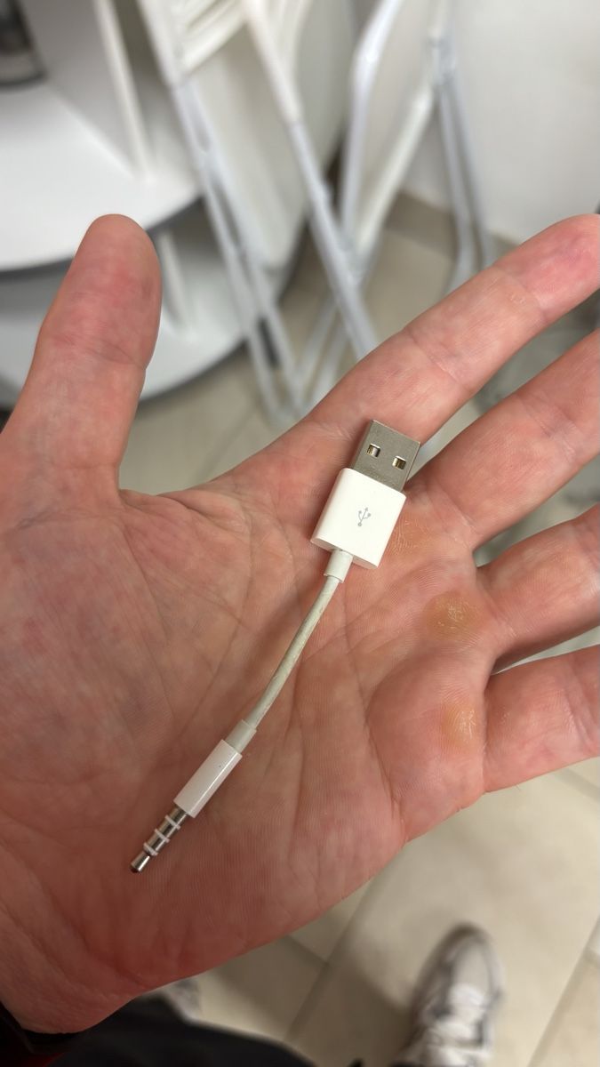 Cavi: USB auf 3.5 mm Klinke Audio Adapter – Usato da Trimbach venduto da fro_2ztm