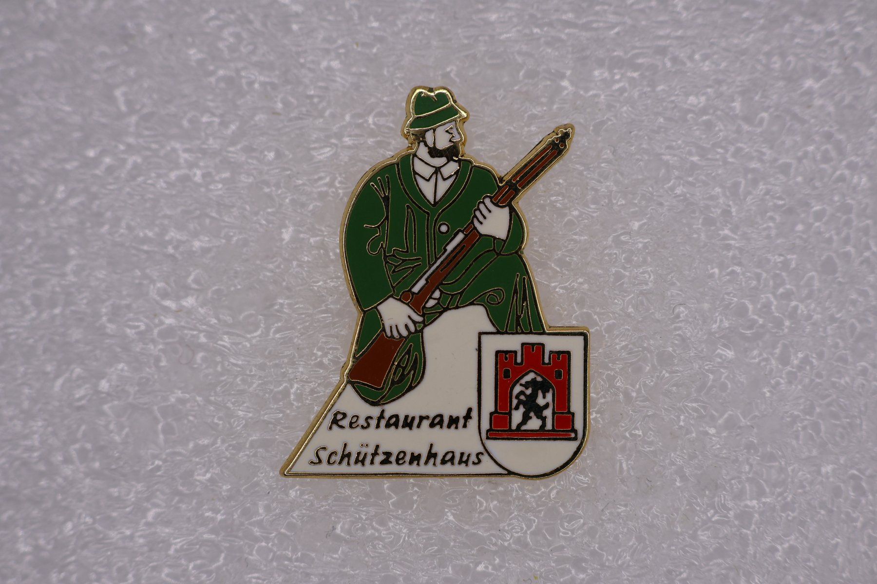 Placchette & Badge: Restaurant Schützenhaus – Usato da Winterthur venduto da Sammleroase