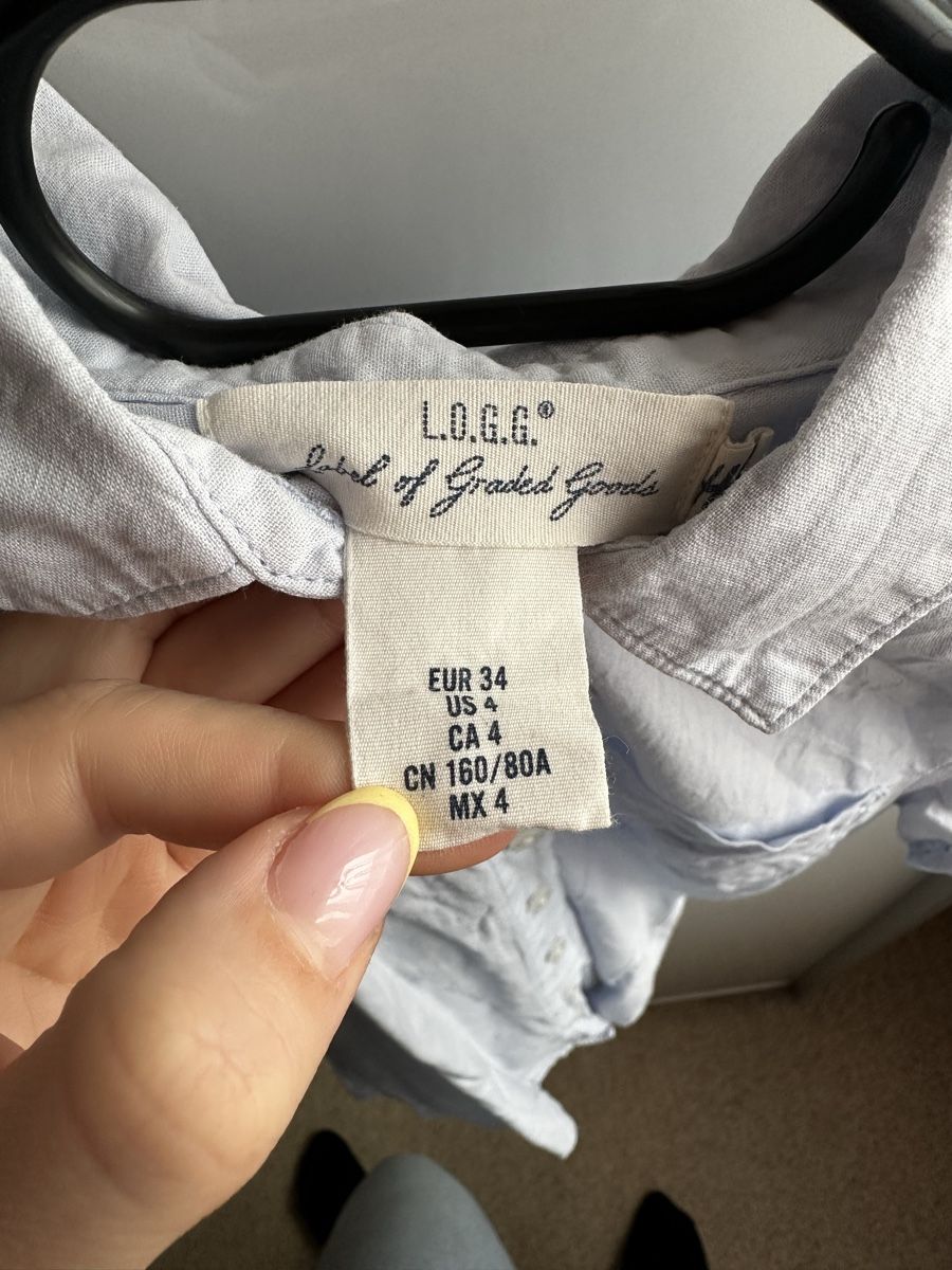 Chemisiers: H&M Damen Bluse kurzarm hellblau Grösse 34 – D'occasion à Buchs AG par tifena 2