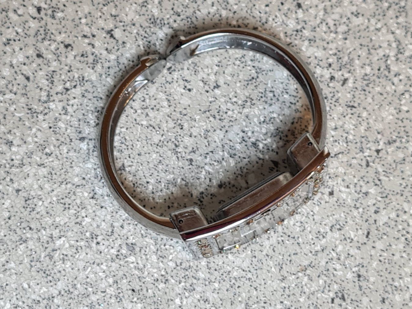 Orologi: Uhr mit glitzernen Steinen – Usato da Frauenfeld venduto da Purzli 3