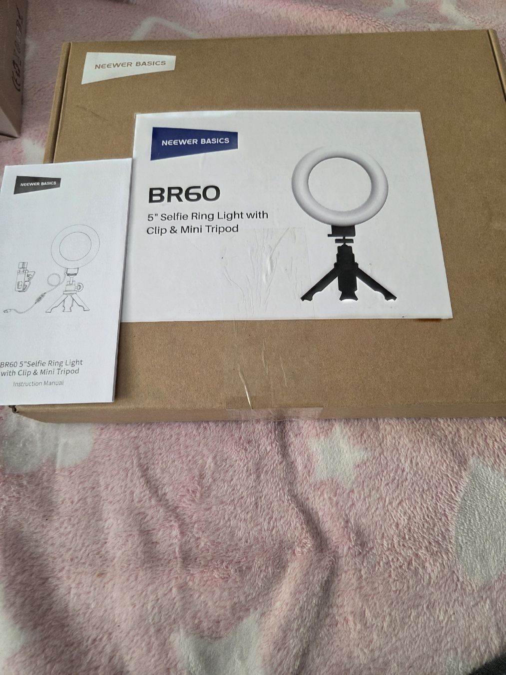 Supporti a parete: Neewer Basics BR60 Ringlicht 5 Zoll mit Stativ neu – Nuovo e nell'imballaggio originale da Hitzkirch venduto da kae_2j8c