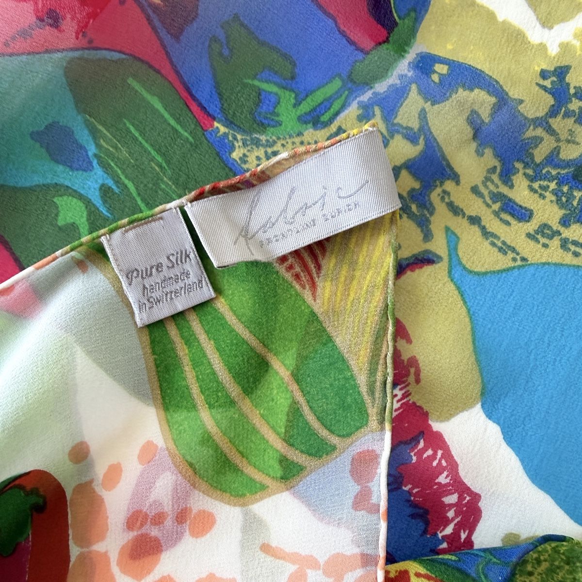 Fabric Frontline Foulard & Sciarpe: FABRIC FRONTLINE Silk Scarf – Usato da Freienbach venduto da Avviivva_Shop 6