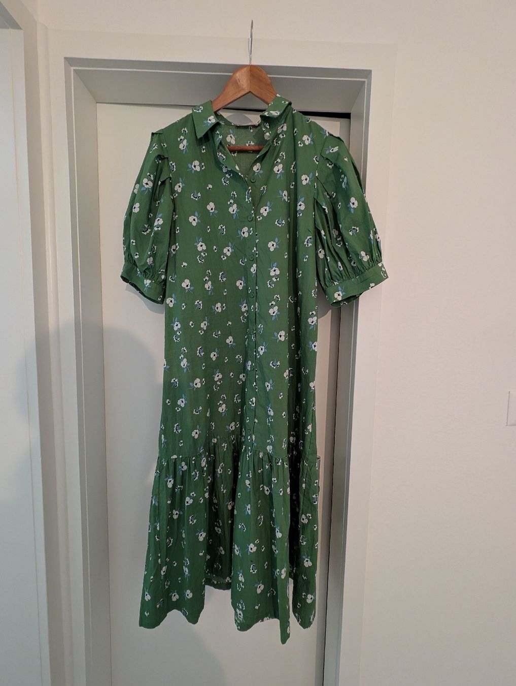 Vestiti: Kleid SYSTEMACTION mit Blumenmuster Grösse M top Zustand – Nuovo (secondo la descrizione) da Basel venduto da ale_db56 2