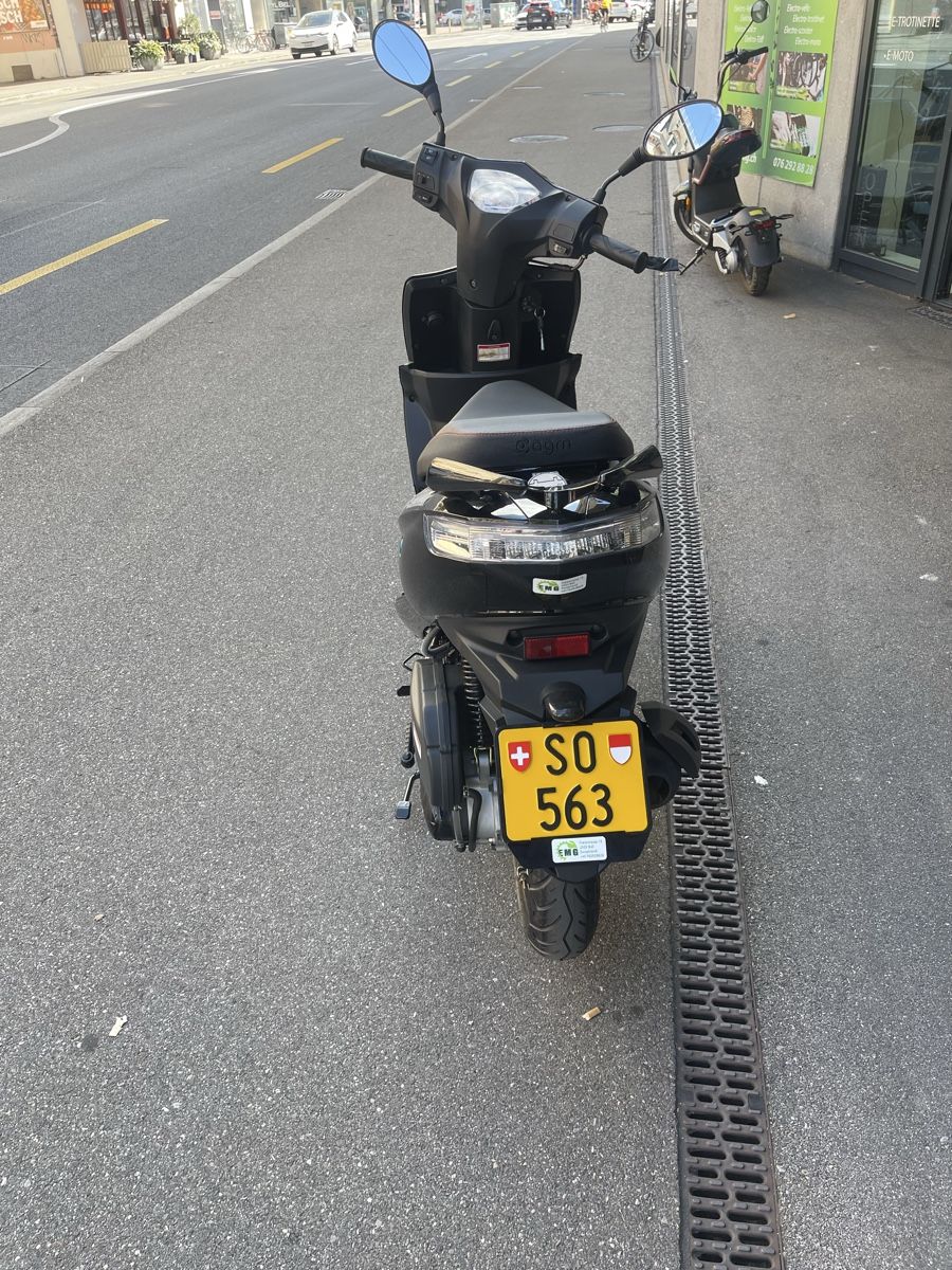 Scooters: Scooter Benziner 50 cc 25 km/h  – Neu (gemäss Beschreibung) aus Grenchen von 2024scooterparts 3
