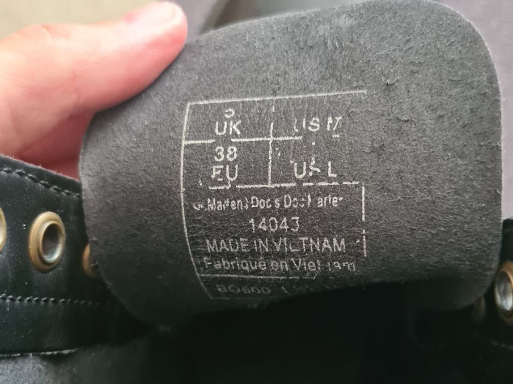 Dr. Martens Herrenschuhe: Originale Doc Martens Vegan - Grösse 38 – Gebraucht aus Kriens von nomolis 3