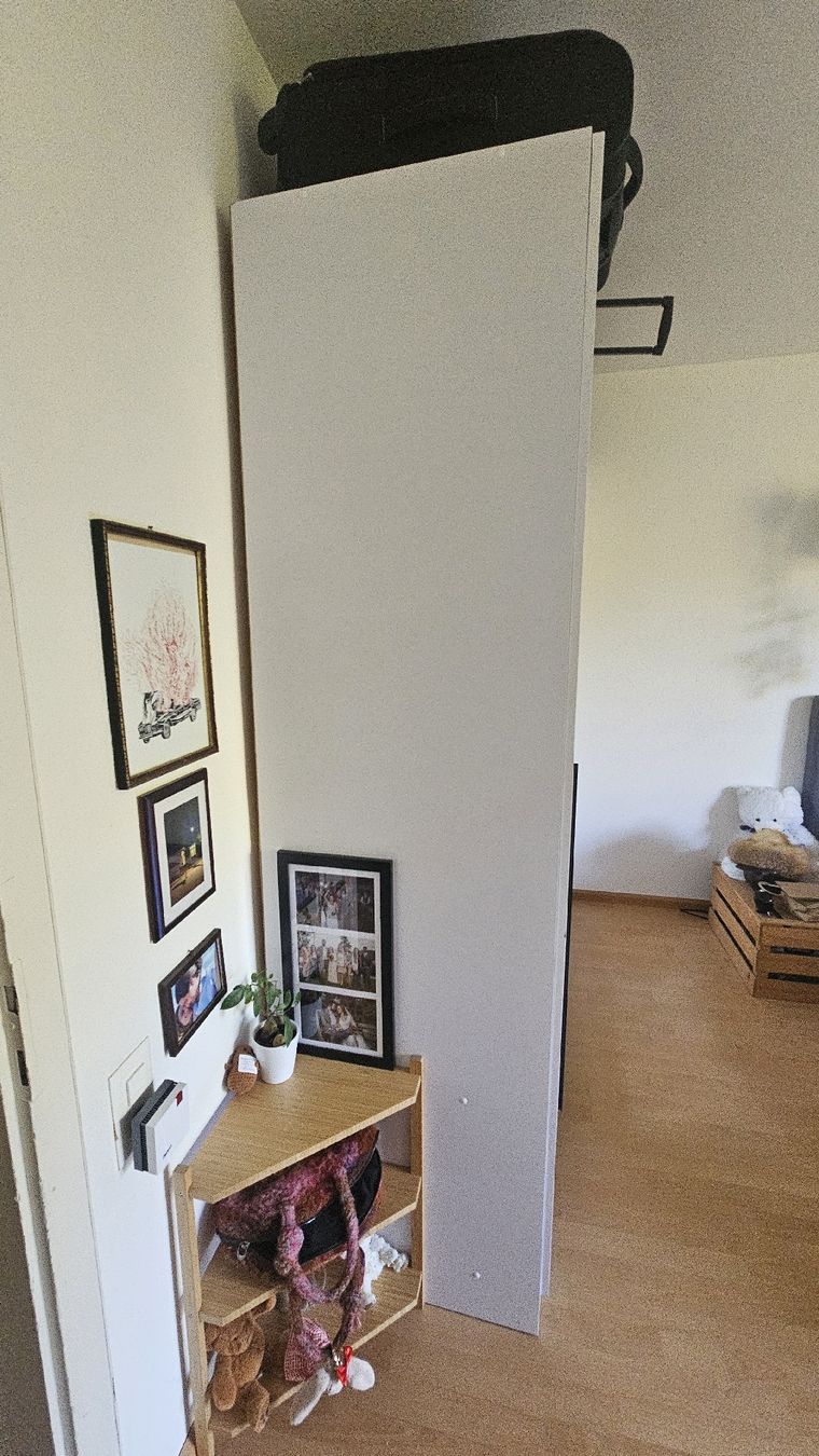 Schränke: kleider Schrank – Gebraucht aus Basel von FatTardigrade 2