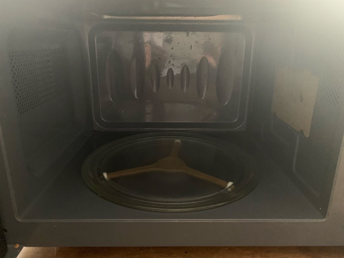 LG Backöfen: Micro-ondes LG Grill   – Gebraucht aus St-Imier von gui_6b6f 1