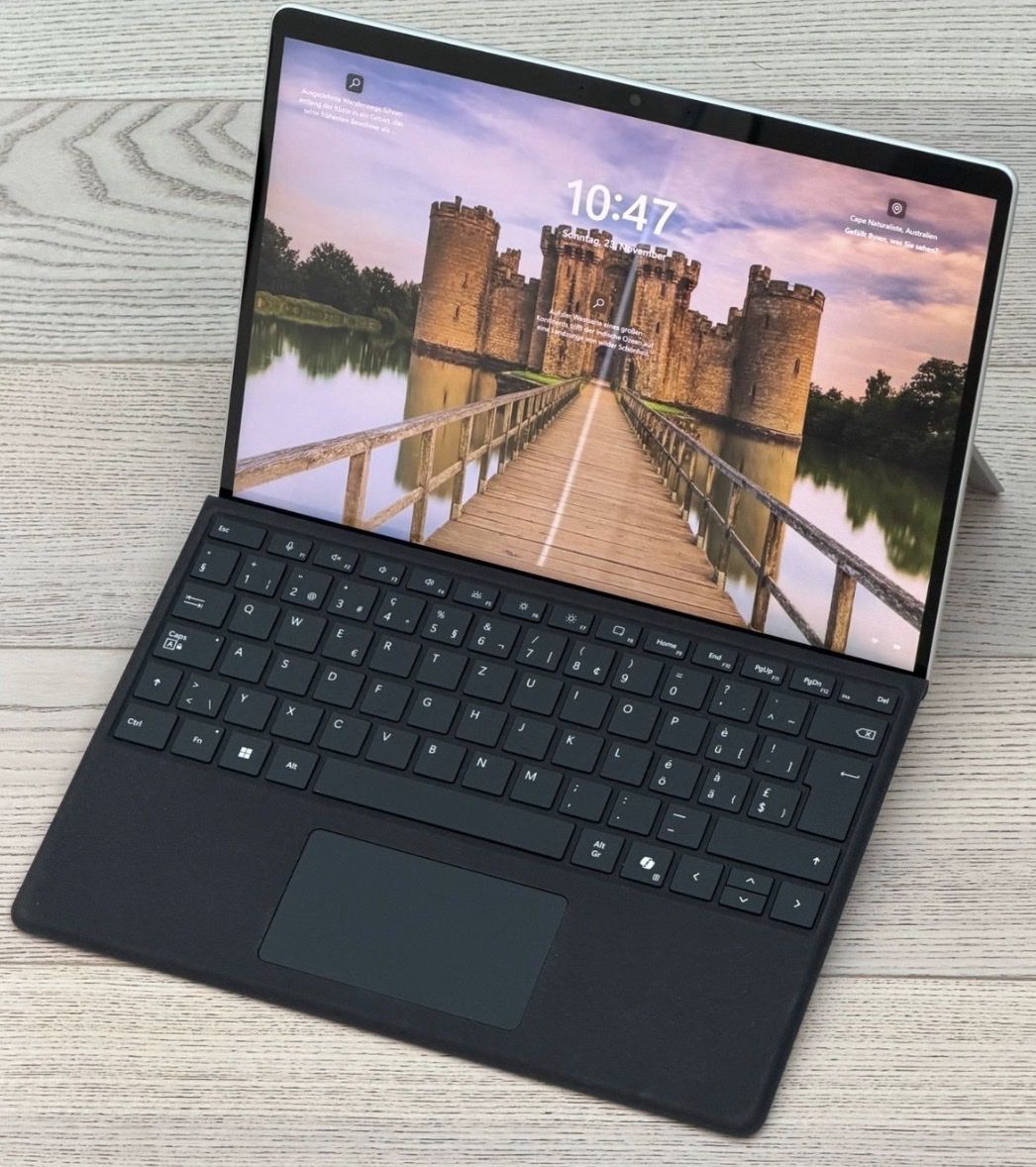 Microsoft Notebook: Microsoft Surface Pro 9 i5 / 16GB / 256GB – Nuovo (secondo la descrizione) da Frutigen venduto da Ly3500