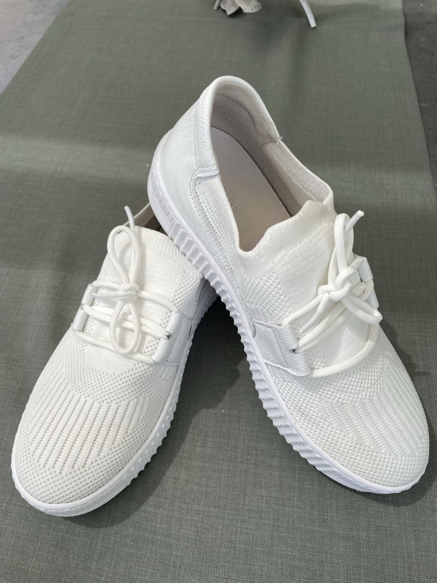 Gabor Chaussures femmes: Gabor Sneaker Grösse 5.5 Leder / Textil – D'occasion à Boswil par Adele57
