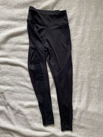 Legging Oysho noir en bon état taille XS