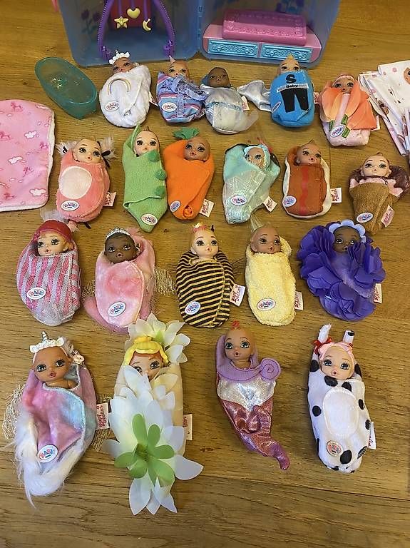 Zapf Creation Bambole: Grosse Sammlung Baby Born Surprise – Usato da Pontresina venduto da febata 2