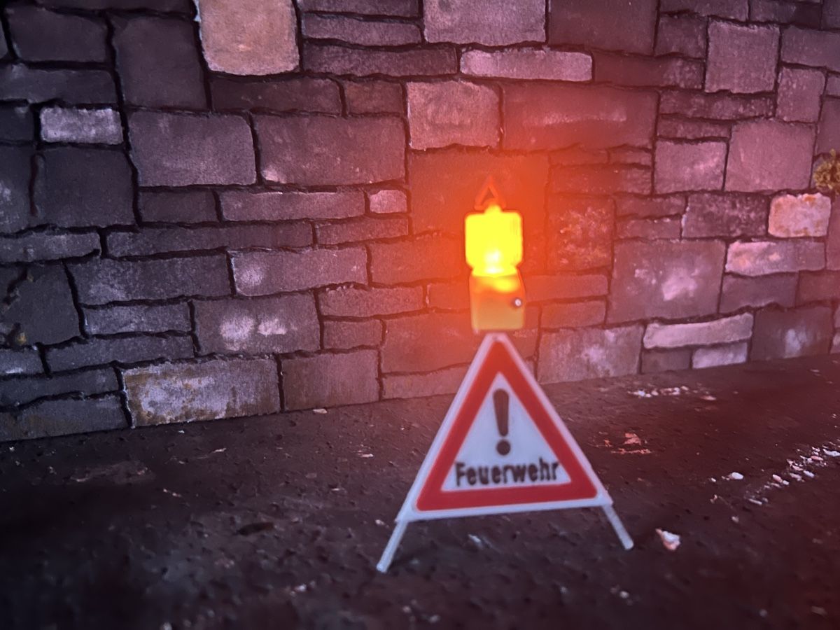 RC Modellbau: Baustellen Lampe mit LED 1:14 – Neu (gemäss Beschreibung) aus Altdorf UR von modellbau-widmer 4