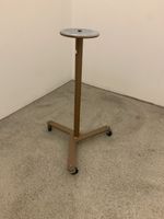 Rollständer Schneider und Eisenhut braun Vintage Turnhalle