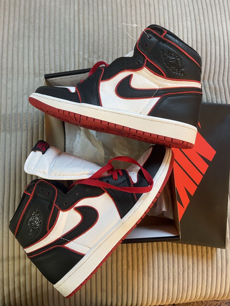 Jordan Scarpe da uomo: Nike Jordan 1 Bloodline Retro High OG – Nuovo (secondo la descrizione) da Cugy FR venduto da Michel20