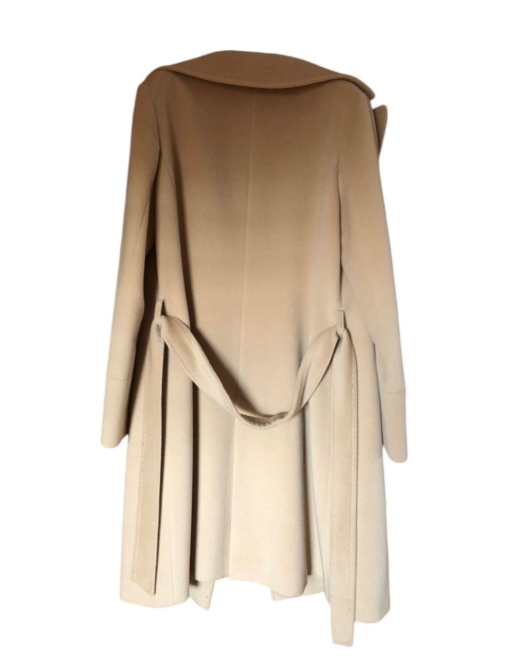 Cappotti: Manteau laine beige – Usato da Dotzigen venduto da SecondHandGems 1