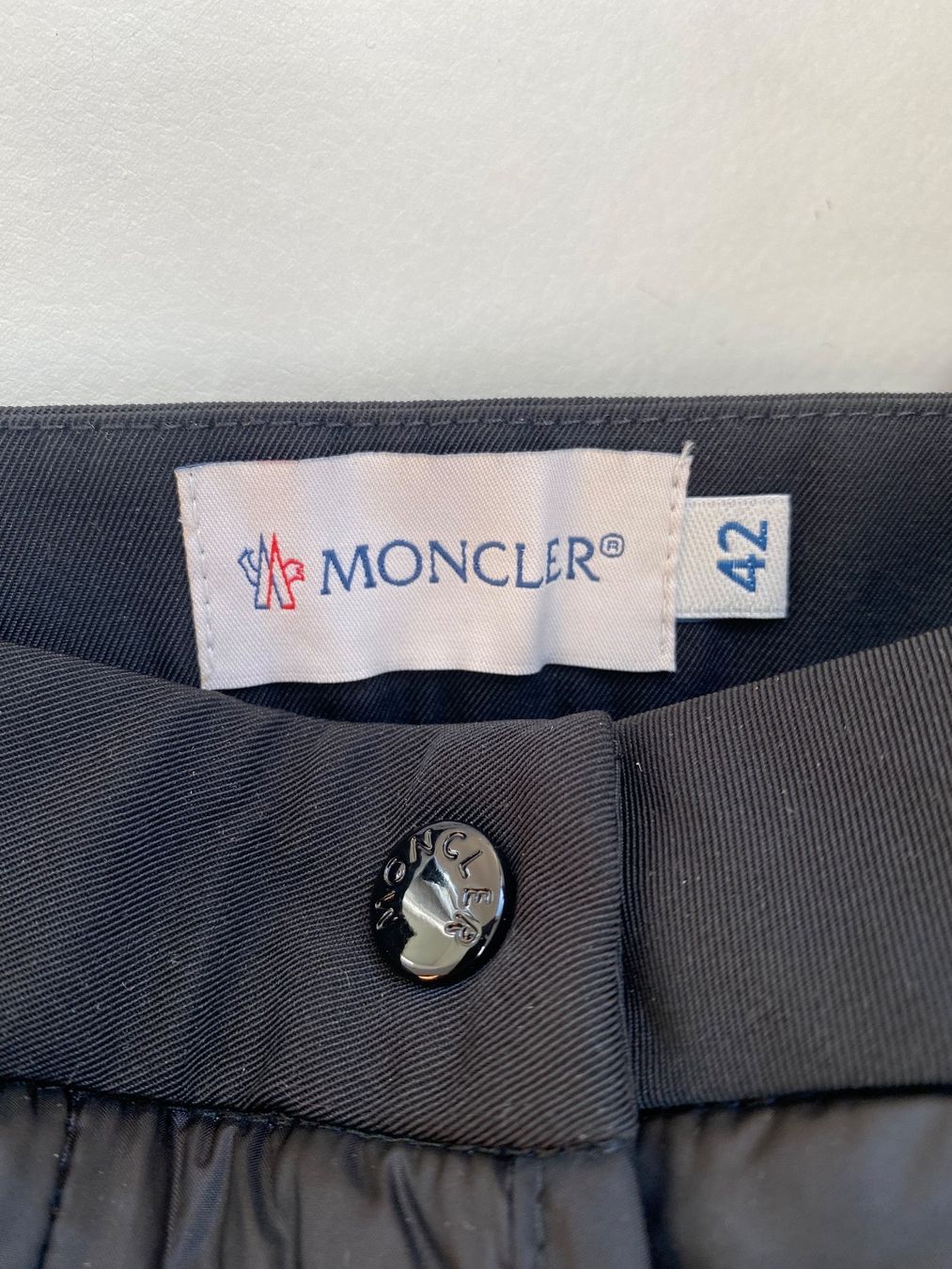 Moncler Röcke: Rock, Moncler, Grösse 38 (IT 42) – Neu und originalverpackt aus Bern von L.I.A. 2