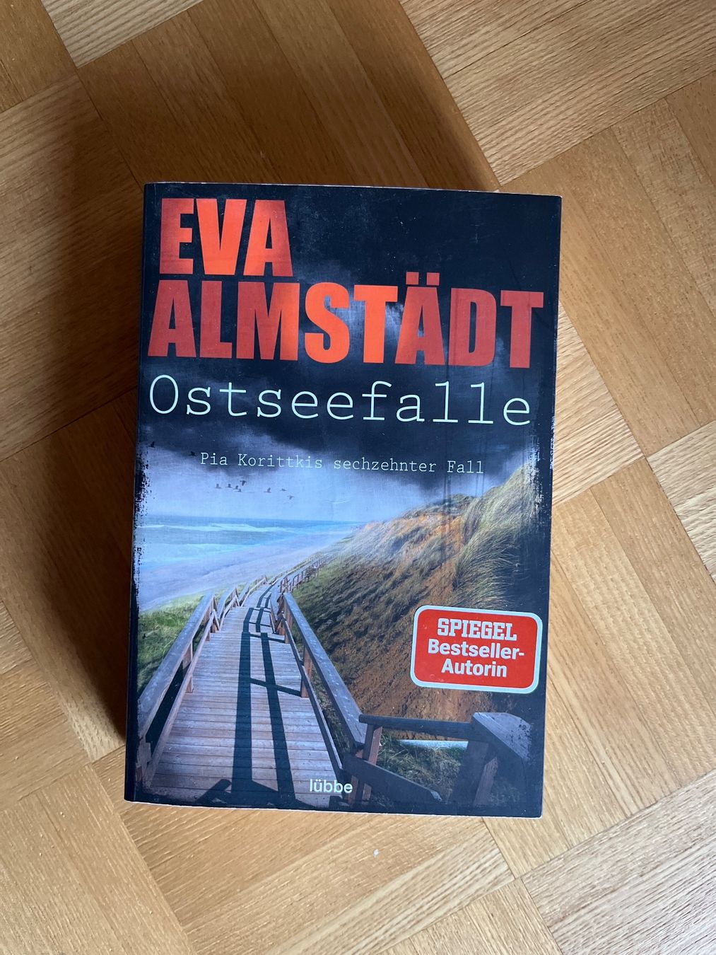 Libri: Eva Almstädt Ostseefalle 16. Fall – Usato da Unterlangenegg venduto da Webvi