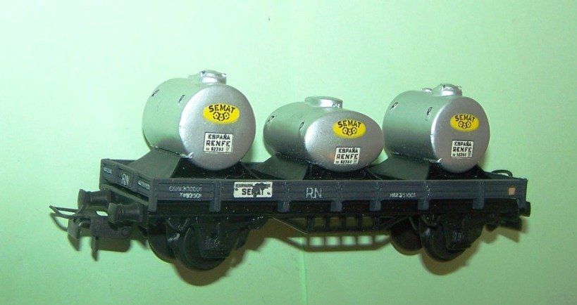 Renfe Modellini di ferrovie: Electrotren 1004 H0 Niederborder mit 3 SEMAT Behältern, DC – Nuovo (secondo la descrizione) da Brüttisellen venduto da Rentner44zh 2