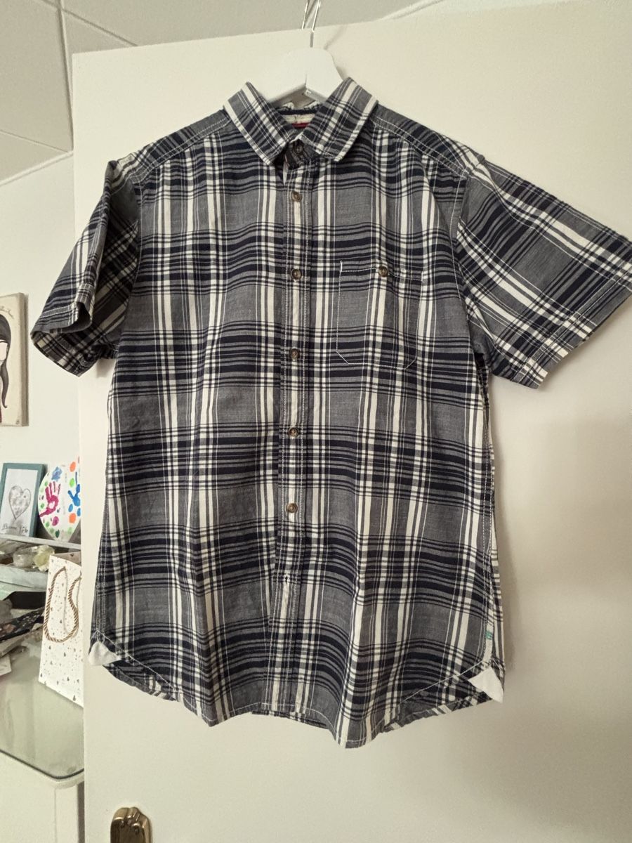 Esprit Hemden: Chemise Esprit taille S/M – Gebraucht aus Dombresson von feline_ne