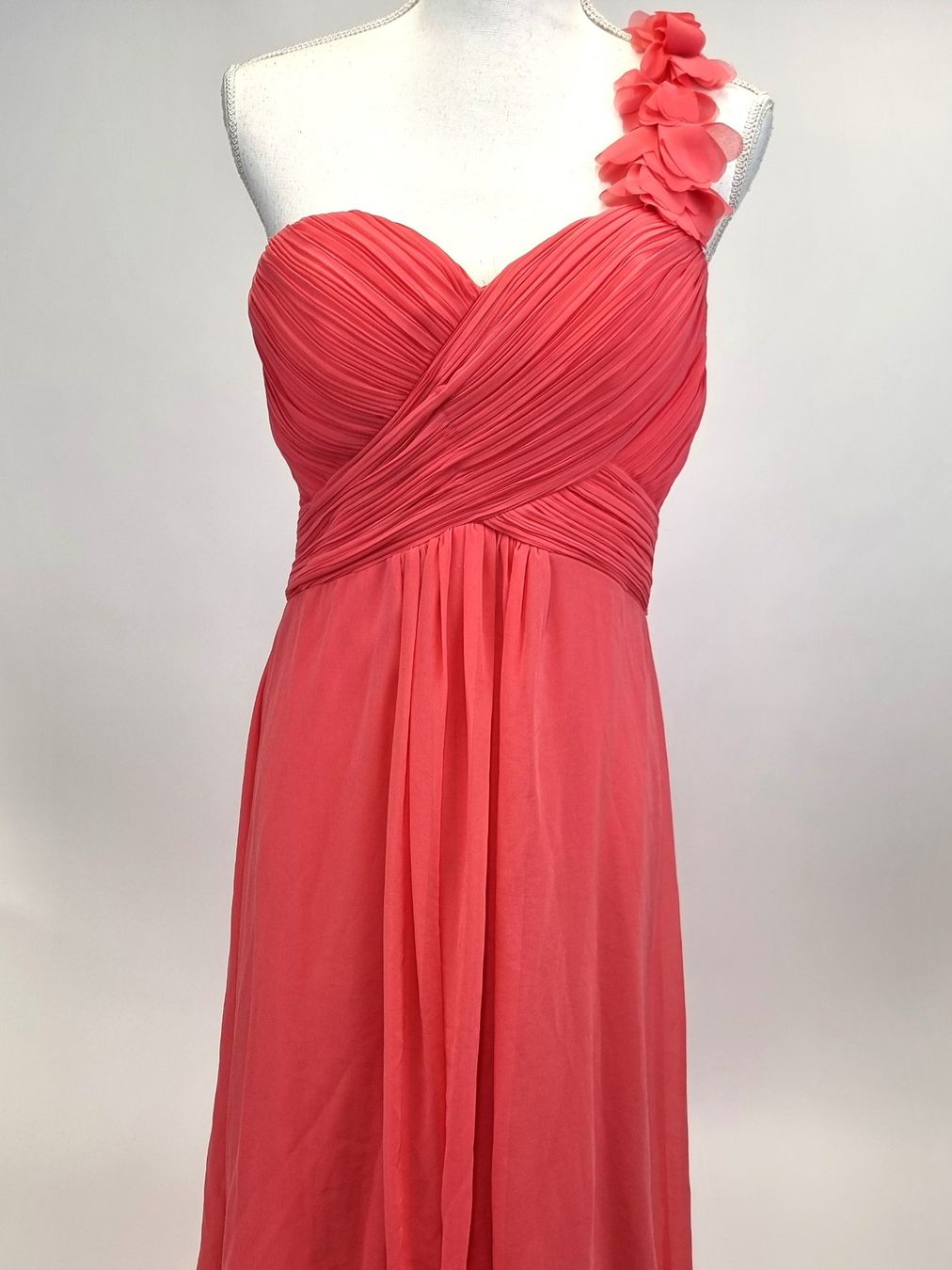 Vestiti: Abendkleid apricot – Usato da Urtenen-Schönbühl venduto da Restwert_Schoenbuehl 1