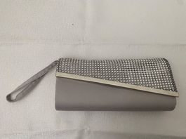 silberne Clutch mit Strass