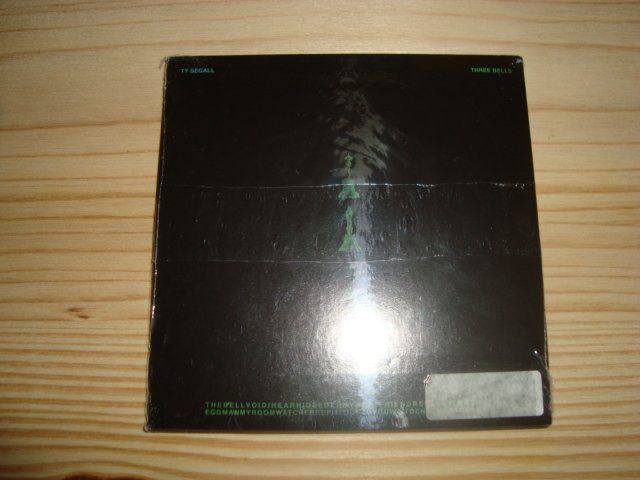 CD: TY SEGALL  Three Bells – Usato da Othmarsingen venduto da Smallsoldier 1